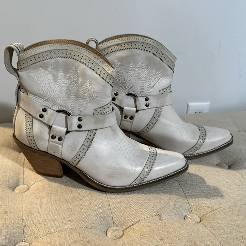 Good looking boot